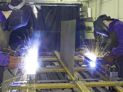 Dịch vụ hàn sắt, sửa cửa sắt tận nhà khu vực Tphcm