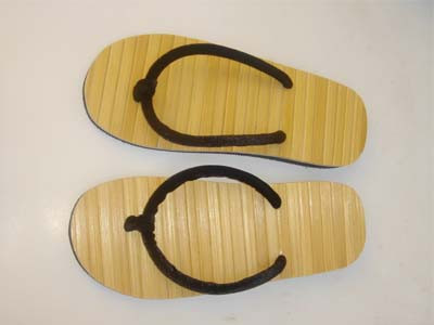 Chuyên nhận gia công dép chiếu dép tre dép kẹp giá rẽ tphcm