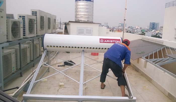 Chuyên sửa chữa máy nóng lạnh năng lượng mặt trời lưu động tại Tân Bình TPHCM