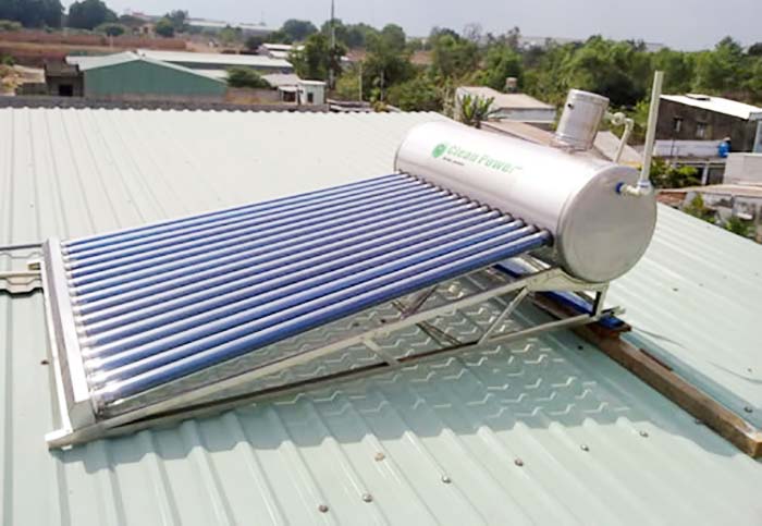 Dịch vụ lắp đặt máy nước nóng năng lượng mặt trời chuyên nghiệp ở tại TPHCM