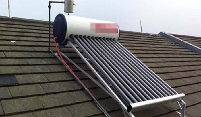 Dịch vụ lắp máy nước năng lượng mặt trời giá rẽ uy tín tại nhà ở quận 1 TPHCM