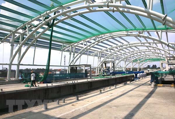 Hàn sắt sửa cửa sắt thi công nhà tiền chế tại TPHCM