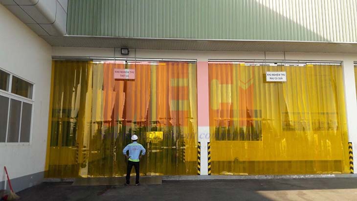 Thi công màn rèm nhựa pvc cửa lùa tại Đồng Nai