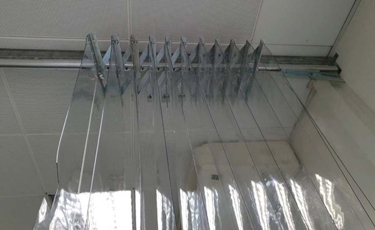 Thi công màn rèm nhựa PVC xếp xoay tại Đồng Nai